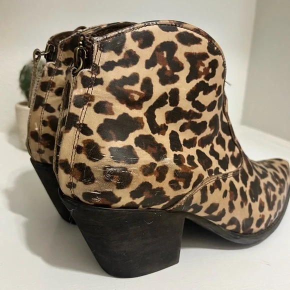 Ariat Leopard Print Ankle Boots - Picture 4 of 7